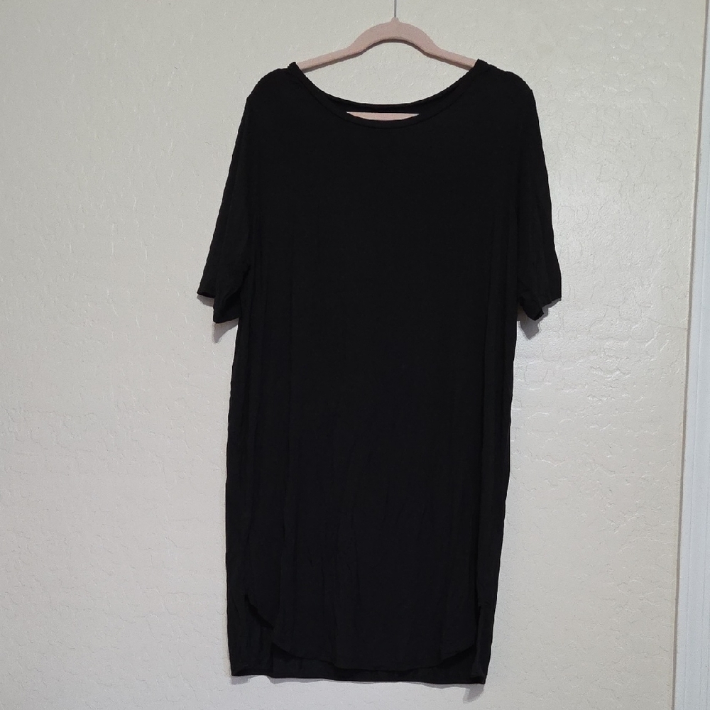 GapBody Short-Sleeve Sleep Dress in Black